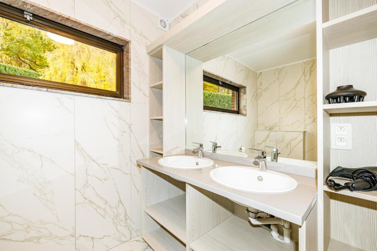 Luxueuse Et Spacieuse Villa Avec Sauna Et Piscine 马尔梅迪 外观 照片