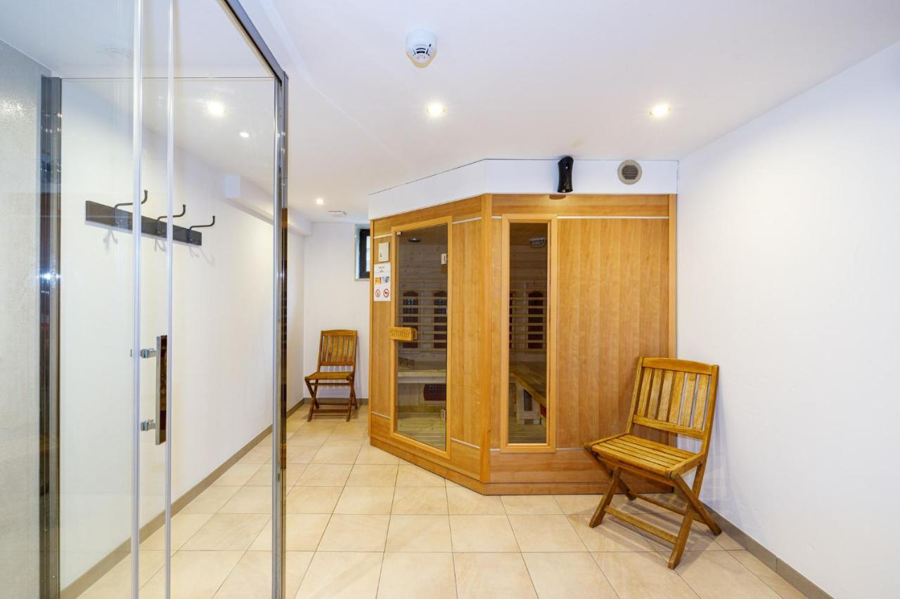 Luxueuse Et Spacieuse Villa Avec Sauna Et Piscine 马尔梅迪 外观 照片