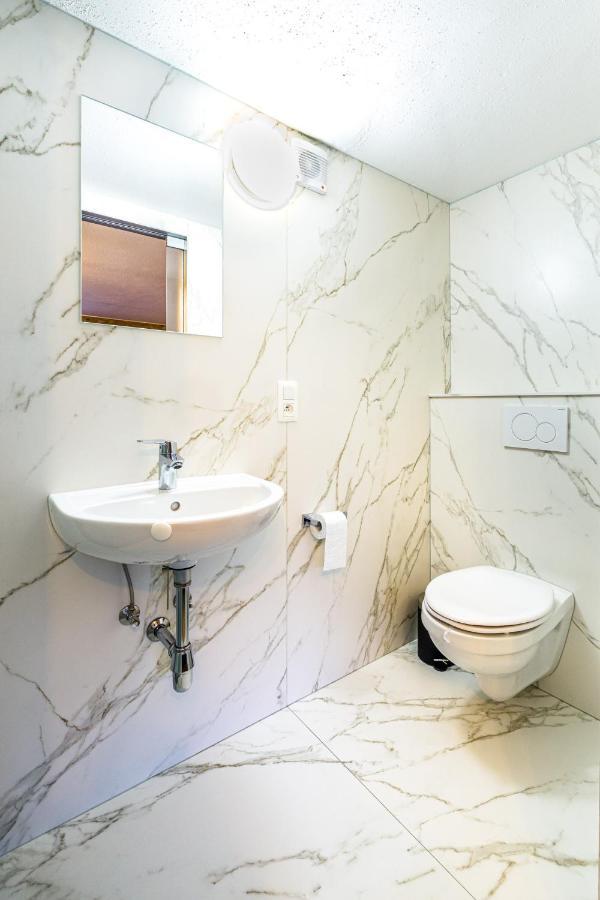Luxueuse Et Spacieuse Villa Avec Sauna Et Piscine 马尔梅迪 外观 照片